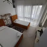 Bela Guest house *