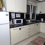 Bela * Tirana