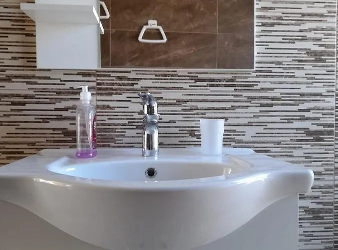 Bela Pensjonat Tirana