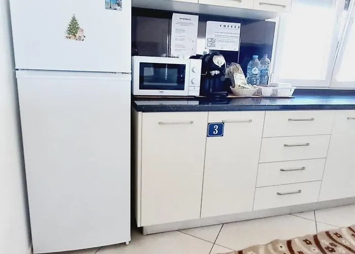 Bela Pensjonat Tirana